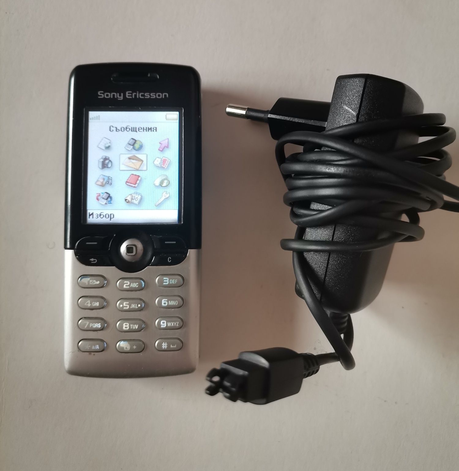 Sony Ericsson T610 + зарядно