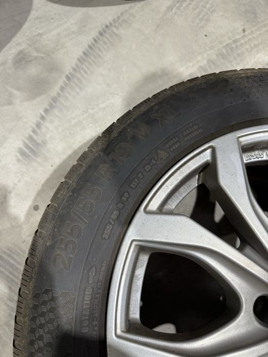 Зимни гуми 255 55 19 continental ts870