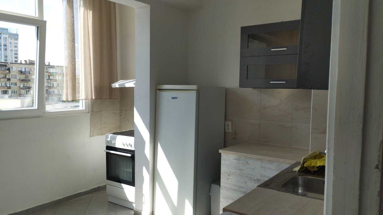 Продава се Двустаен апартамент в София, Дружба 1 - 68 кв.м за 8 €/кв.м - Снимка #3