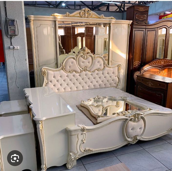 Продам спальный гарнитур