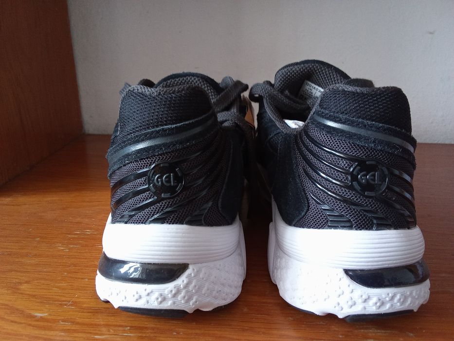 Asics gel,чисто нови , размер 40