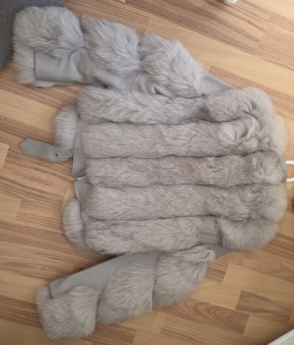 Blana naturala de vulpe cu piele naturala gri