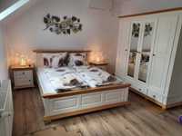 Set mobila dormitor din lemn masiv Bucovina 140-4, alb+miere