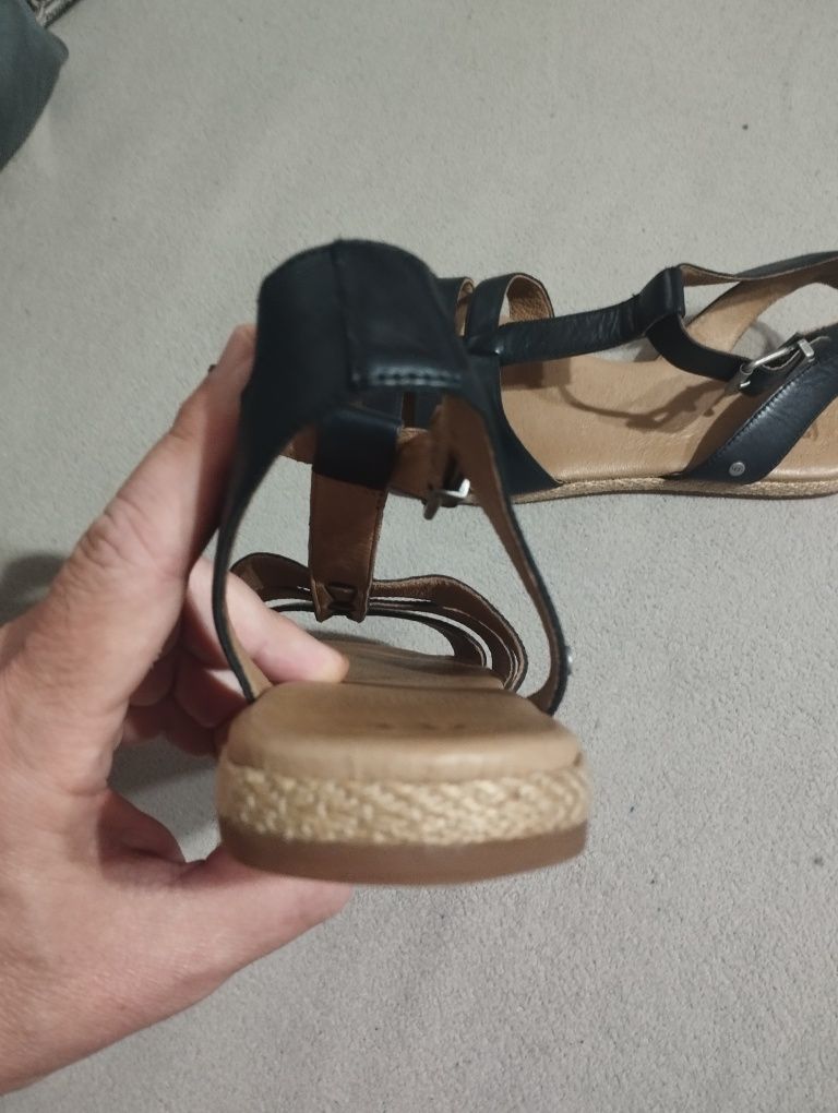 Sandale UGG Australia Lanette
