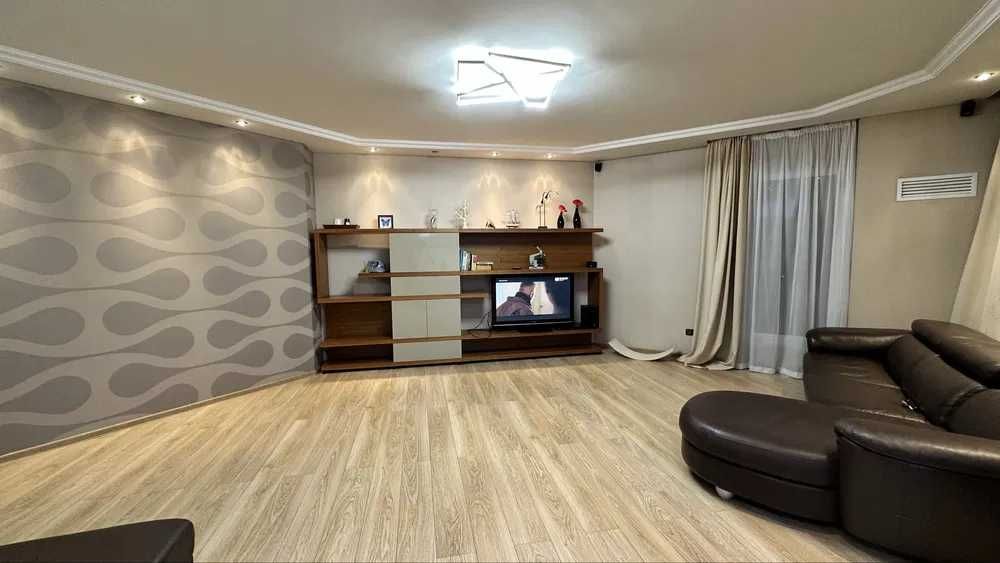 Срочно сдам 2х комнатную квартиру на ц5 с дорогим ремонтом  894*