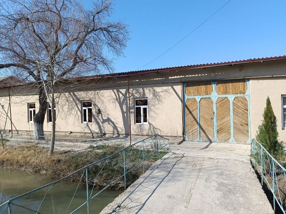 Arg‘unda 6.5 sotix hovli sotiladi