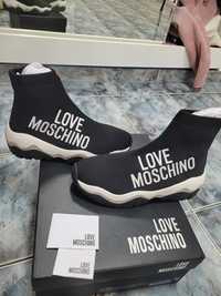 Ghete love Moschino