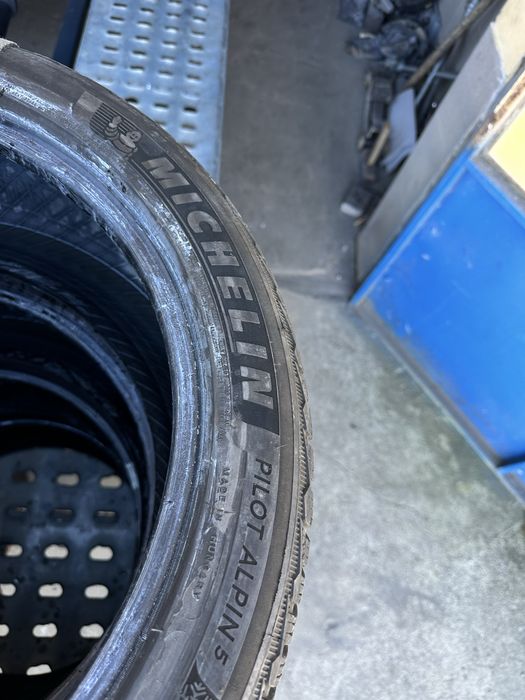 Зимни гуми 265/40/19 Michelin Alpin 5