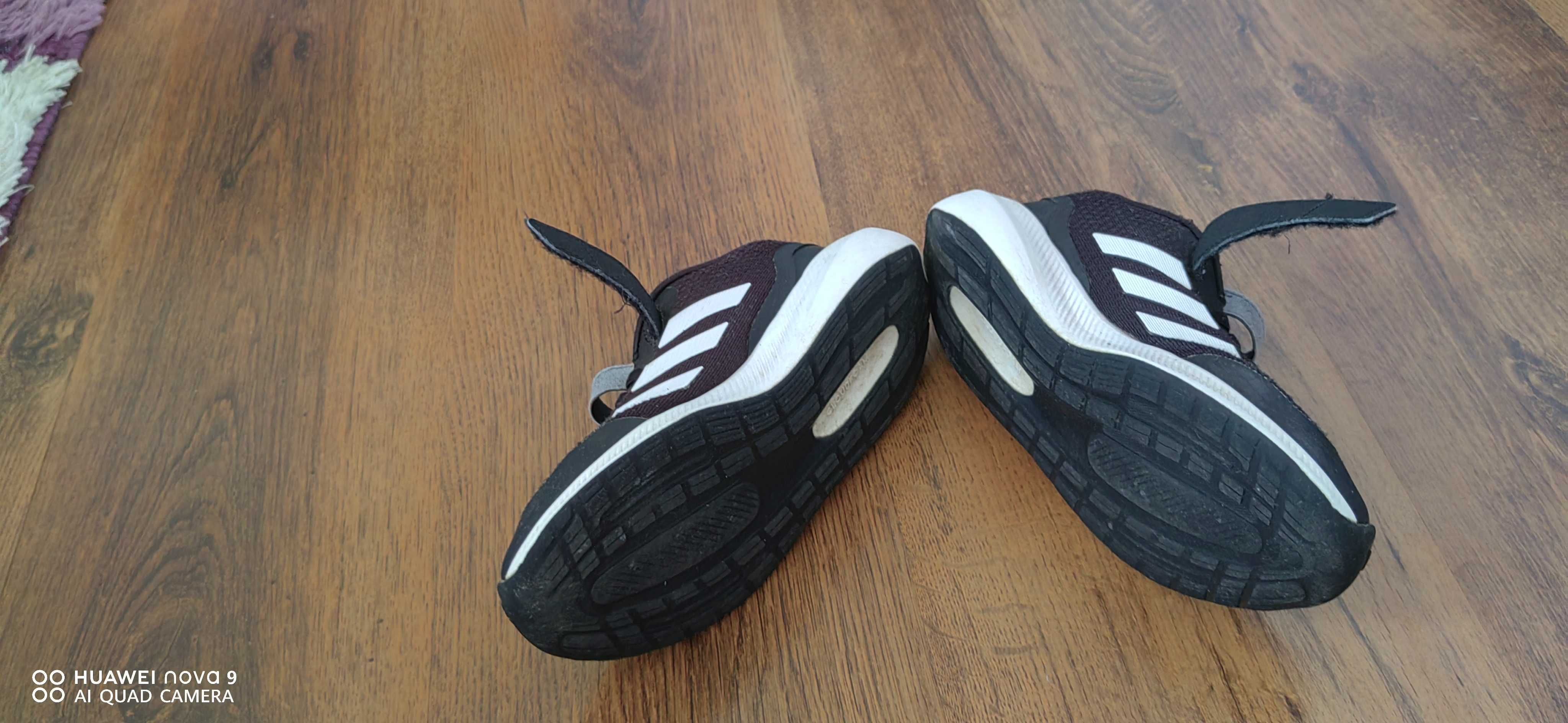 Маратонки Adidas 33ном