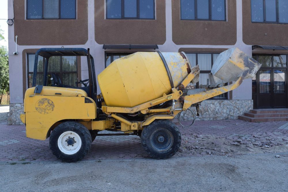 Autobetoniere autopropulsată Fiori – profesională pentru șantiere