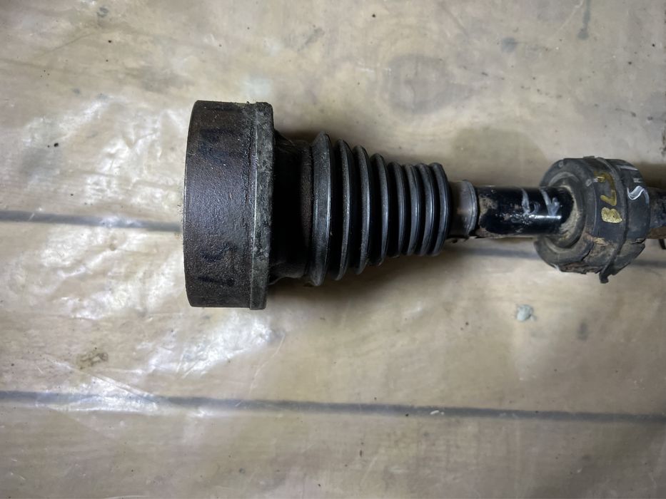 Planetara stanga pt passat b6 1.9 105cp bls 5 trepte manual