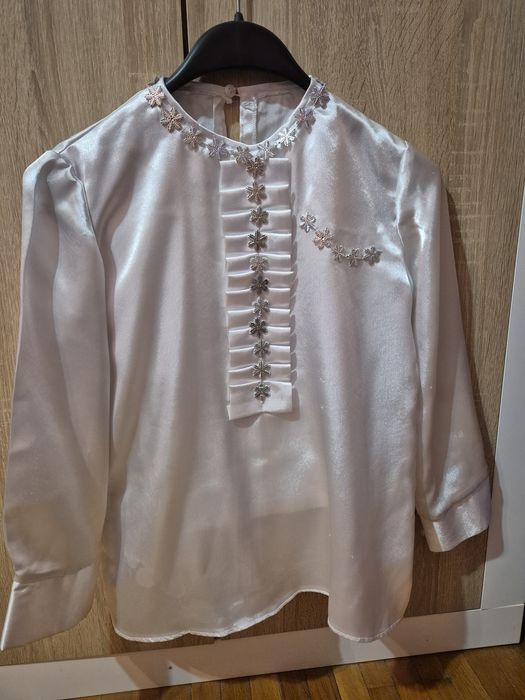 Vand costum ingeras baiat gradinita facut la comanda.