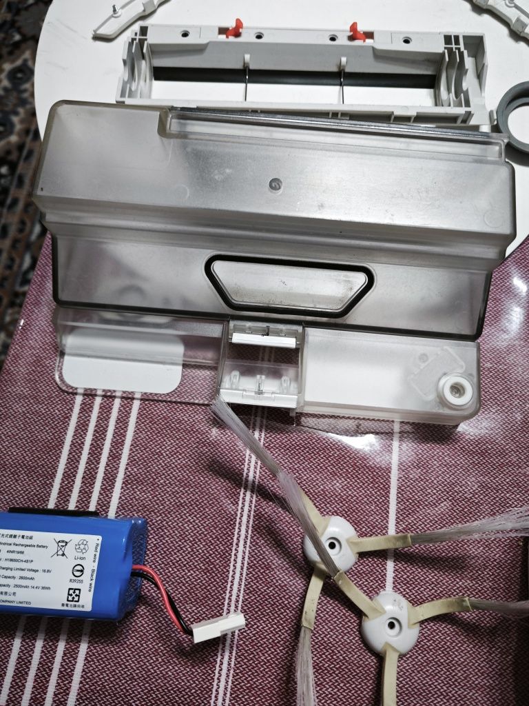 Mi Robot Xiaomi Vacuum-Mop Essential