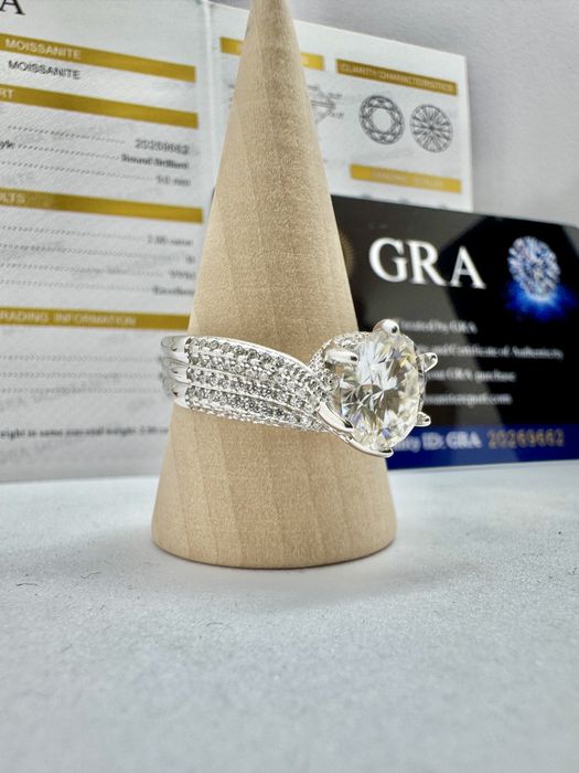 Сребърен пръстен с мойсанит (Диамант) 3 карата