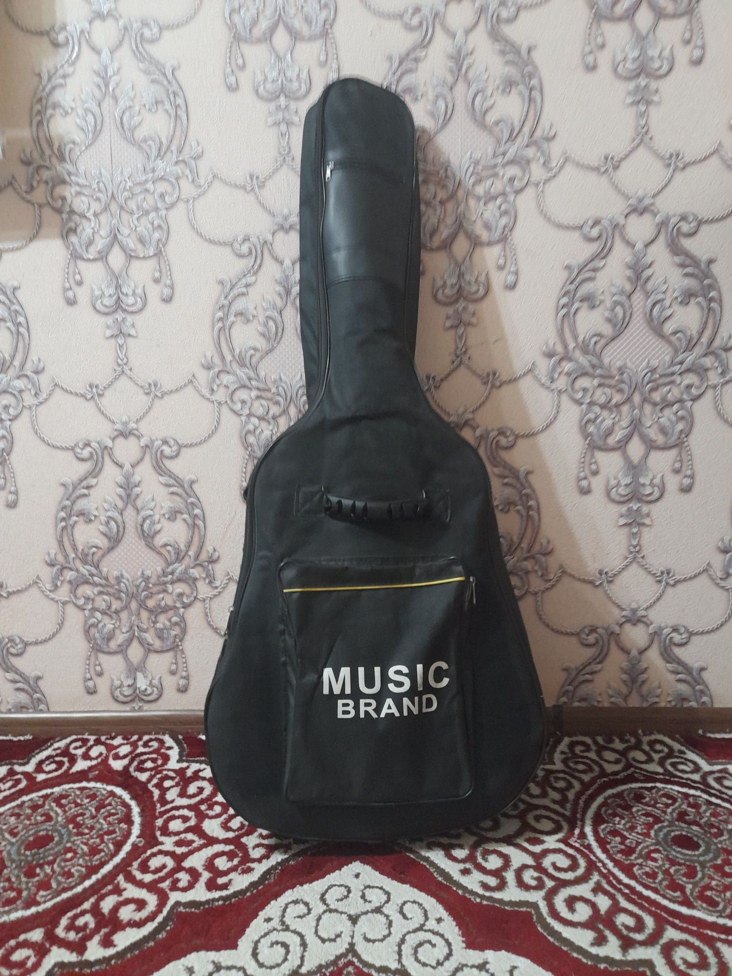 Guitara sotiladi holati zo'r fender cd 60 arginali tekshirib olasiz