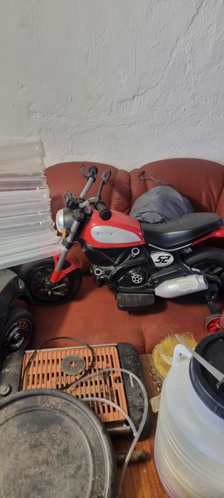 Детски акумолаторени коли