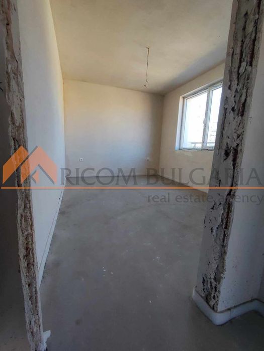 Продава се Двустаен апартамент в Варна, Виница - 75 кв.м за 1640 €/кв.м - Снимка #8