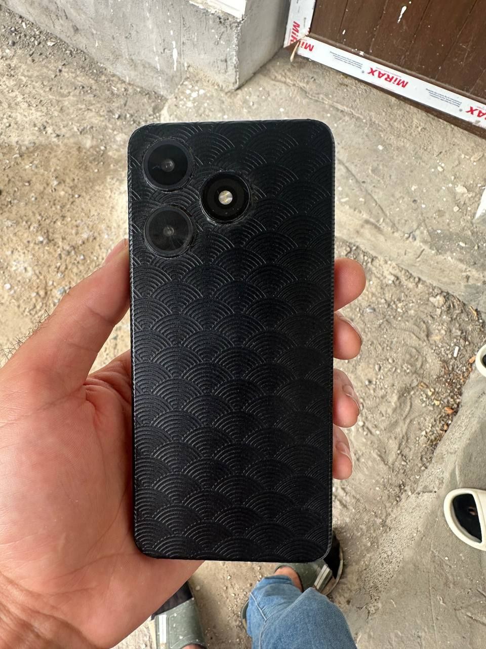 Infinix hot30 i 8/128gb li iwlawida aybi  yo ideal