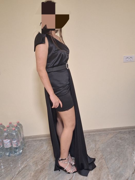 Rochie scurta cu trena