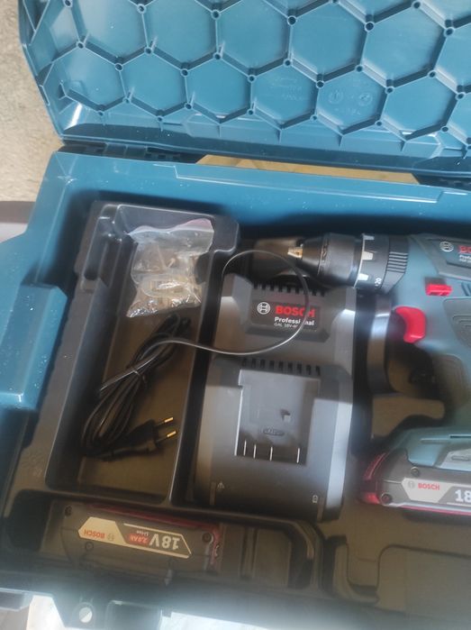 Акумулаторен безчетков винтоверт Bosch 18v-28