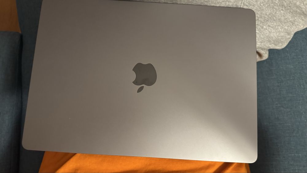 MacBook Air M2 15.3, 16 Gb, SSD 1TB, 10-core GPU, Tastatura INT