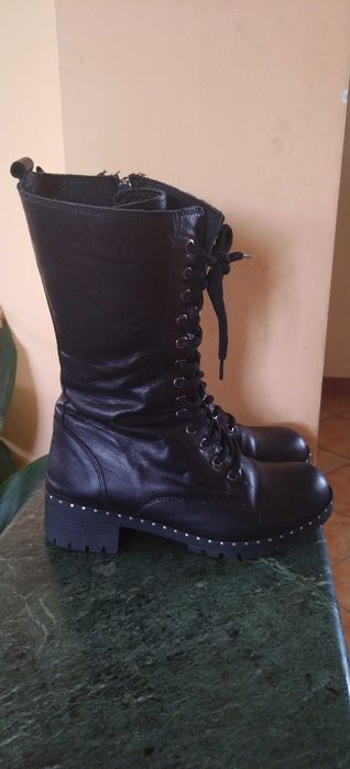 Vând ghete din piele naturala mărimea 39