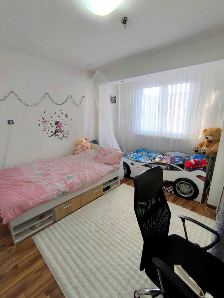 Продава се Тристаен апартамент в Перник, Център - 89 кв.м за 1574 €/кв.м - Снимка #6