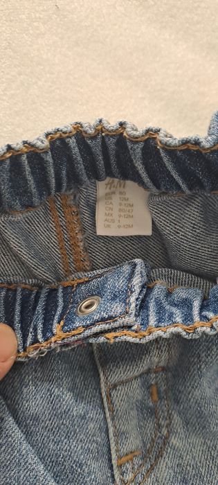 Vând blugi băieți HM marimea 80