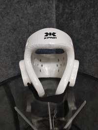 Защитный шлем для каратэ