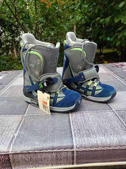 Продавам сноуборд обувки Burton номер 37.5 - 39