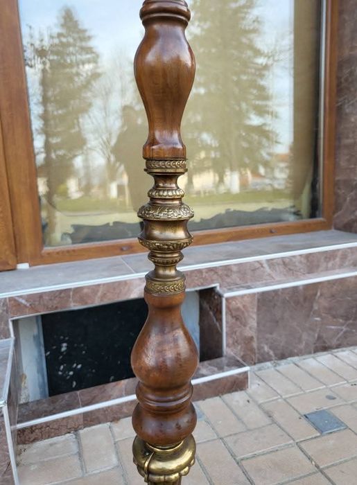 Изключително красива настолна закачалка