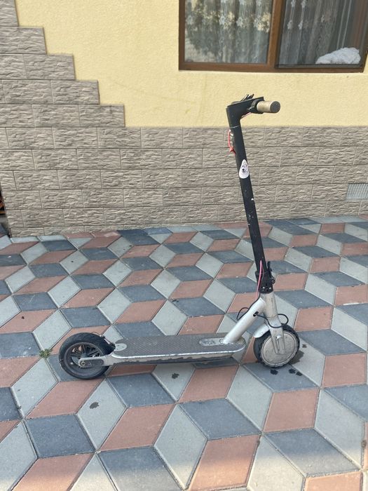Trotineta Xiaomi pro