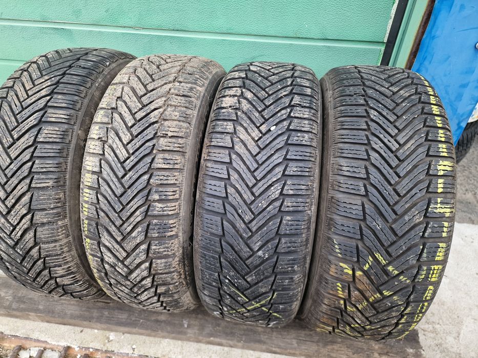 Anvelope 205/55R16 marca Michelin, M+S, 7 mm