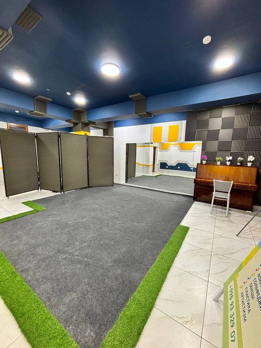 Аренда музыкального класса с фортепиано, зеркалами. М. Буюк ипак юли