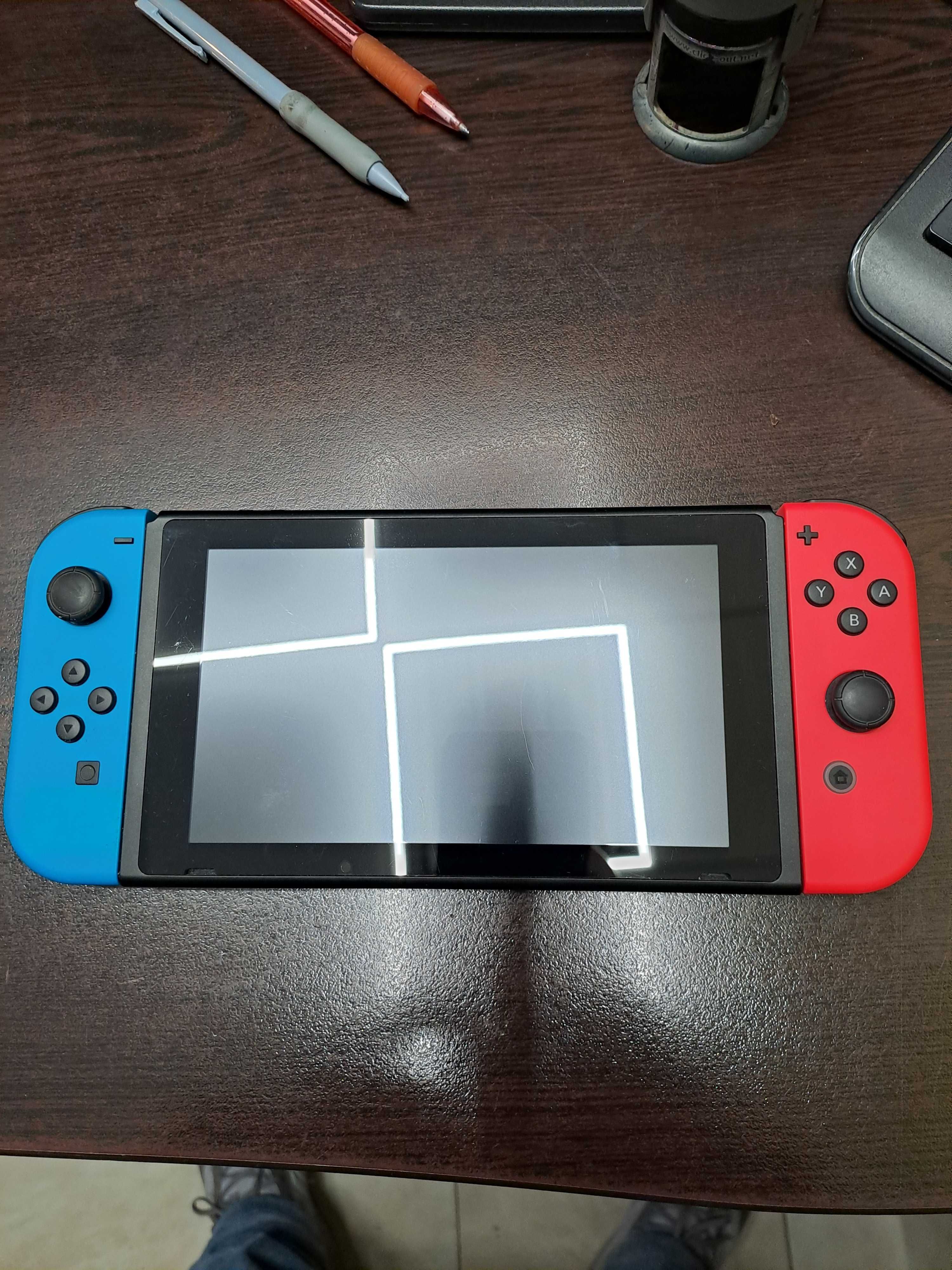 Продавам Nintendo Switch HAC-001