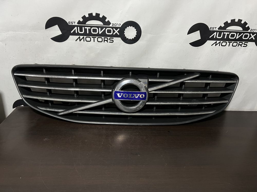 Grila radiator Volvo XC60 an 2014-2017
