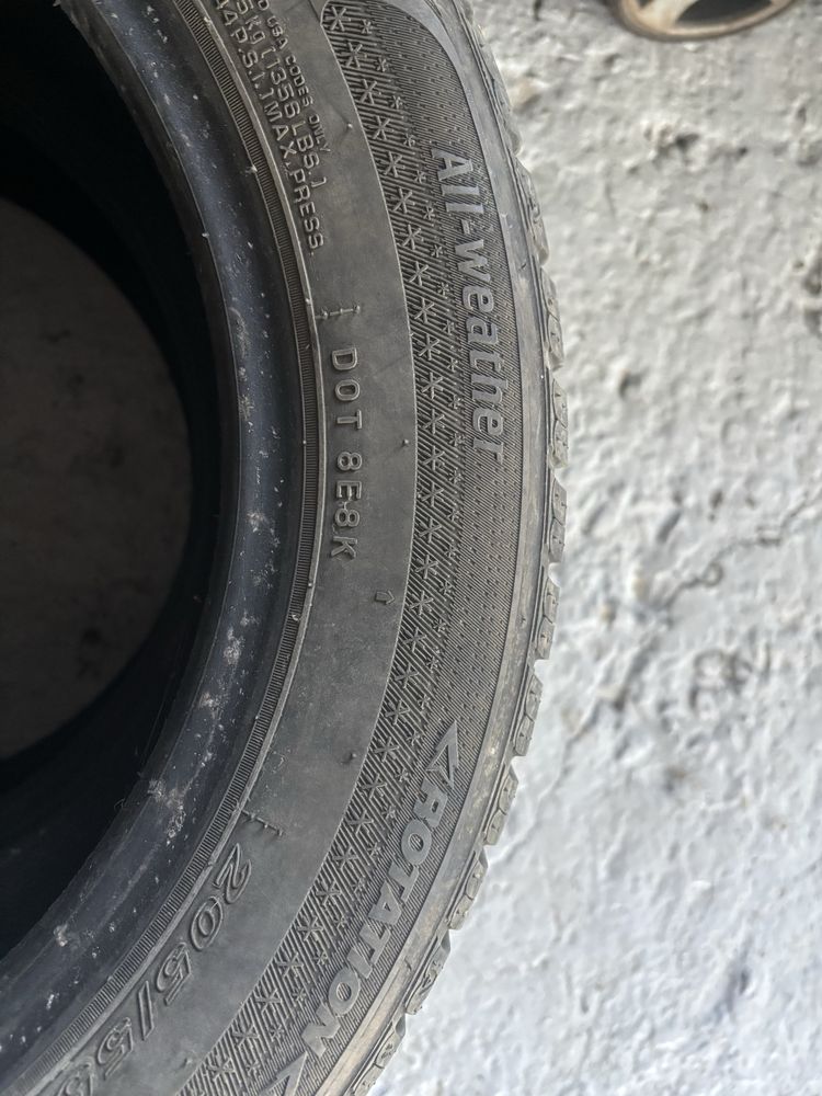Продавам два броя зимни 205/55/16