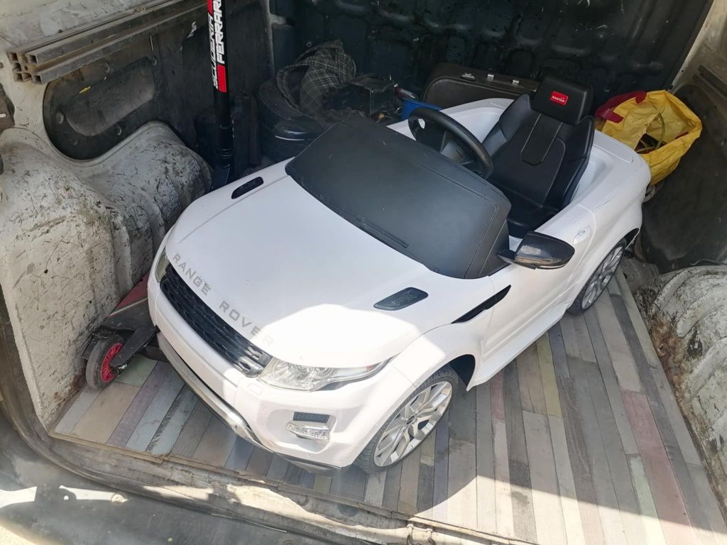 Акумулаторен джип Range Rover