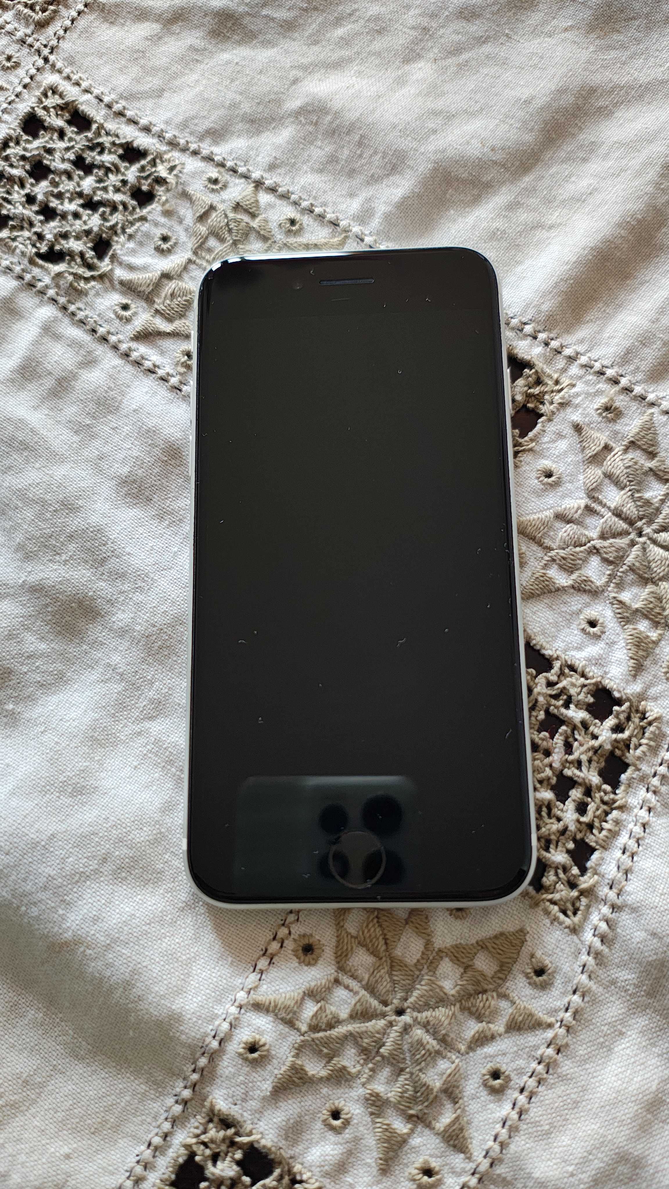 Iphone SE 2020 памет 256 gb отличен 199 лв
