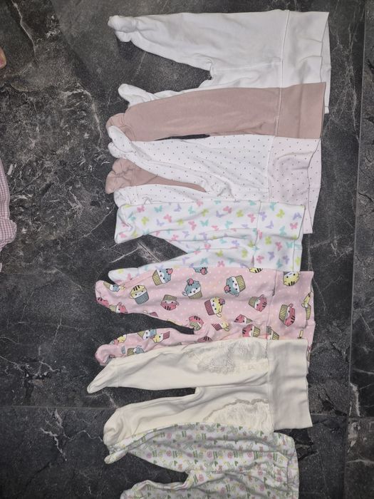 Лот бебешки дрехи за момиче 2 - 4 месеца