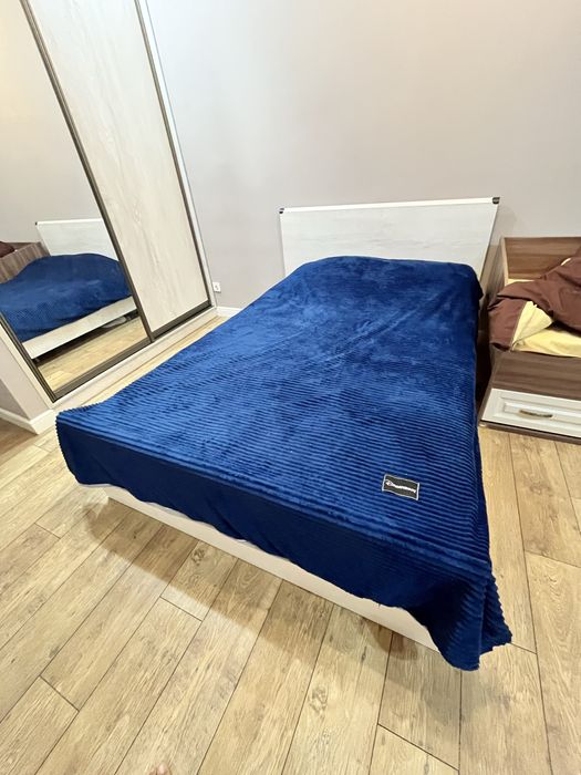 Продам двухспальную кровать в хорошем состоянии