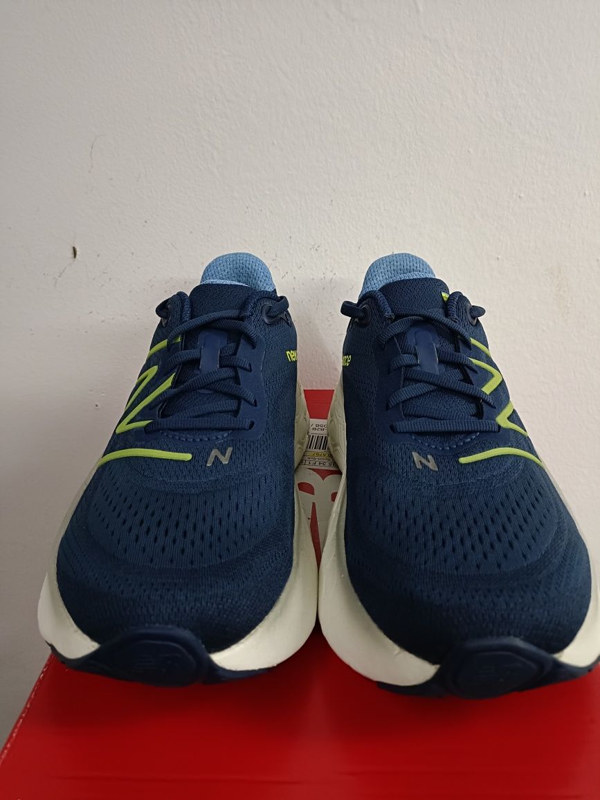 New Balance Fresh Foam x More v4 номер 43 код 40A