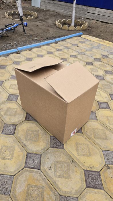 Коробка  в большом количестве