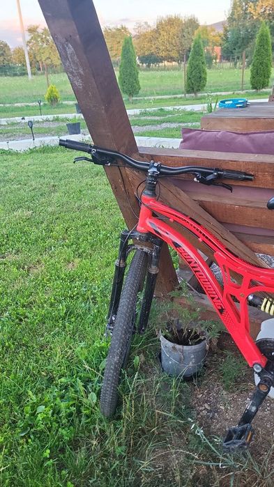 Vând bicicleta sunturing 26"