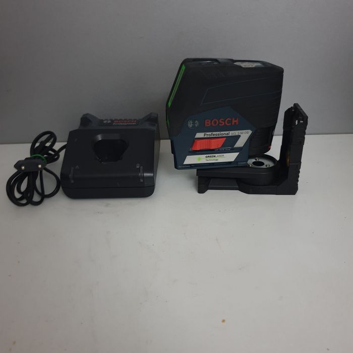 Bosch GCL 2-50CG Laser liniar în cruce raza verde