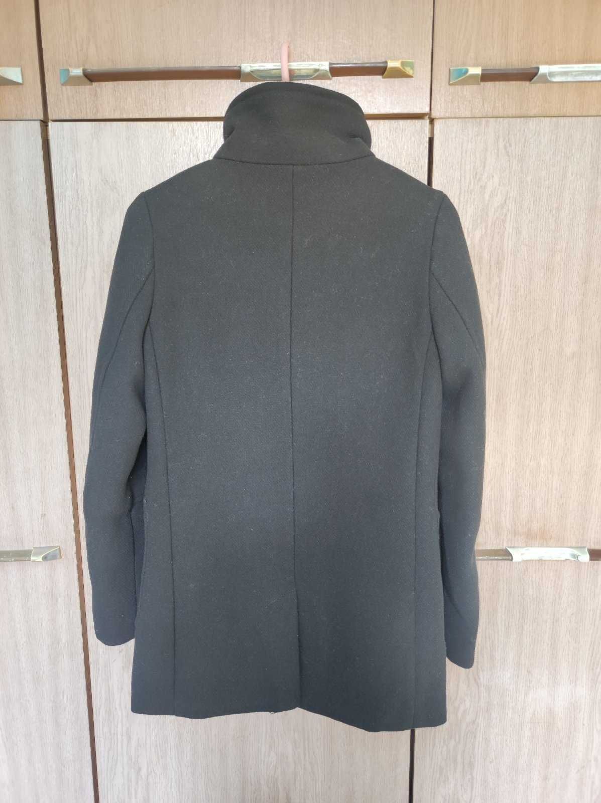 Ново черно палто Bershka