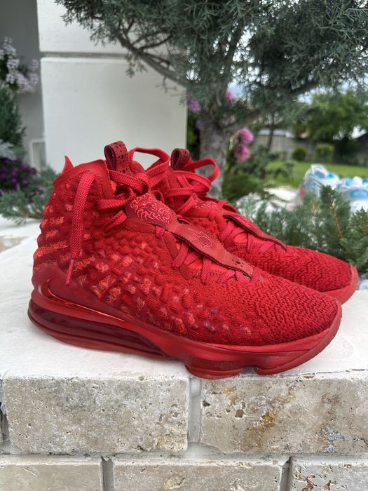 Nike Lebron 17 Red