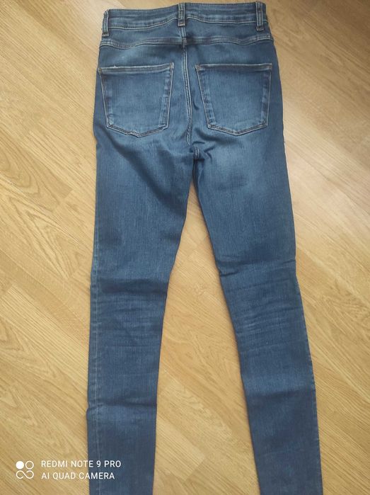 Blugi dama marca Zara