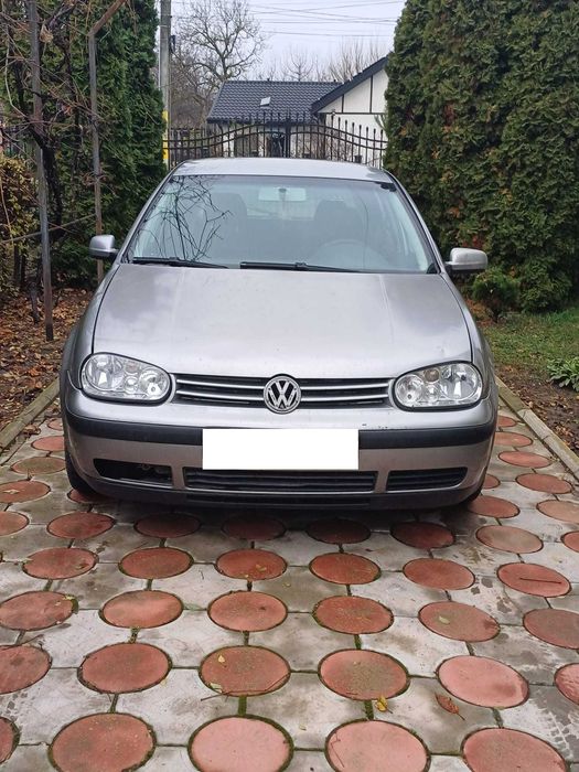 Volkswagen Golf 4 – 2003 – 1.4 Benzină