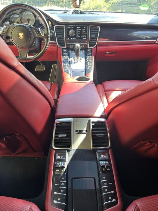 Porsche Panamera 4S